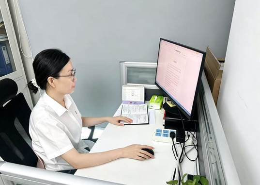 1.�������޹�˾���㹲����Ա������